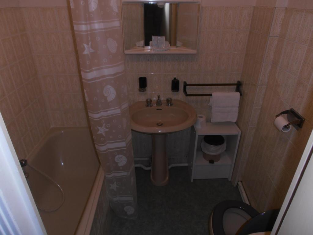 Relais Du Sidobre Hotel Lacrouzette Стая снимка